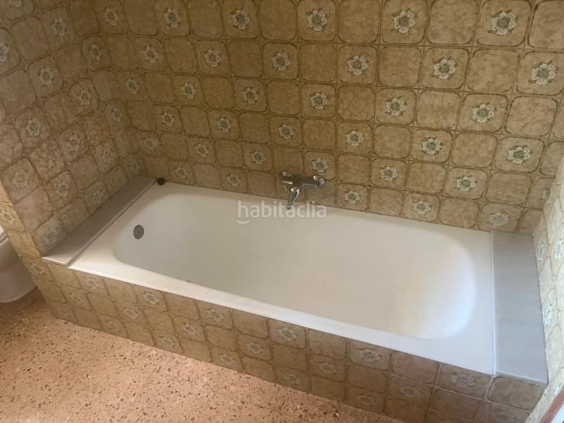 Foto 77395980-318a-46a7-8276-199cc16e61fe. Casa adossada amb xemeneia calefacció aparcament a Banyoles