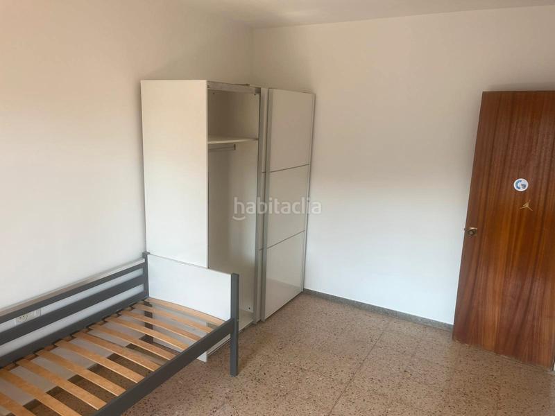 Foto dd2de8e4-84d1-469f-b7f9-19b8409482c8. Casa adossada amb xemeneia calefacció aparcament a Banyoles
