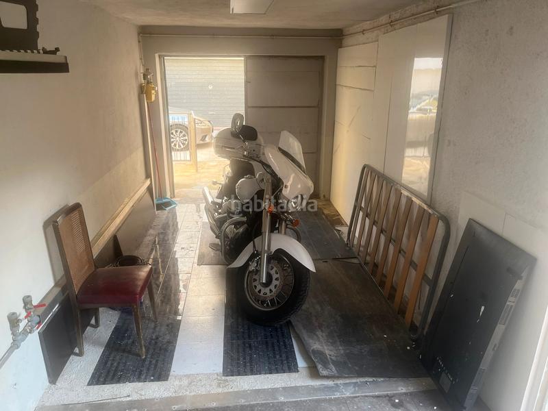 Foto f1538226-308e-4de4-8266-9593f7246a24. Casa adossada amb xemeneia calefacció aparcament a Banyoles
