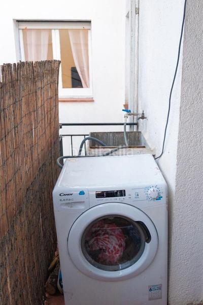 Foto 56f6c904-f4e2-4438-9d99-51fa390d9843. Pis amb xemeneia calefacció a Centre Vidreres