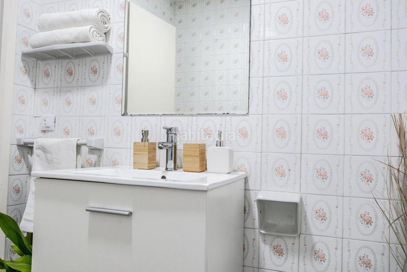 Foto a62fa0ac-7e3c-4b37-8373-c17b8a9aeddc. Pis amb xemeneia calefacció a Centre Vidreres