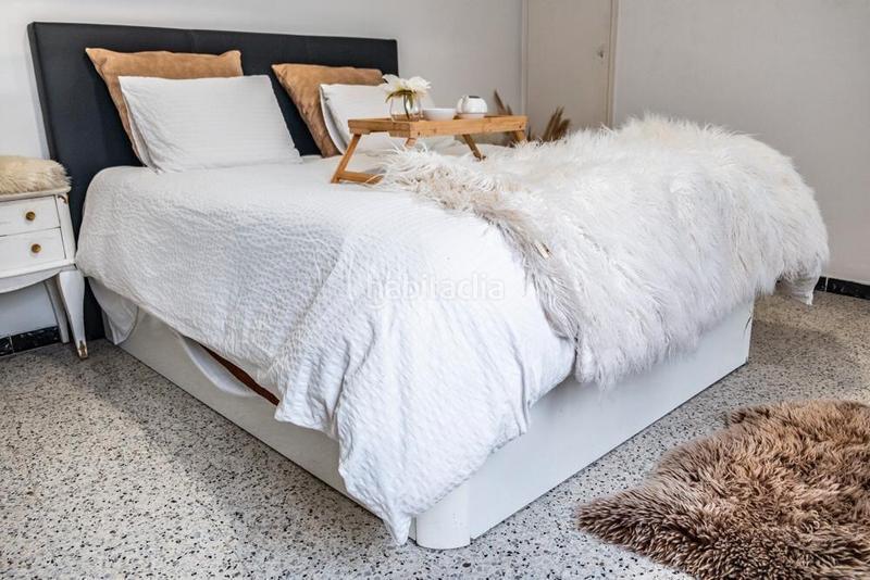 Foto a75c8dd6-d873-4048-bd2b-1dc0f39ab7d6. Pis amb xemeneia calefacció a Centre Vidreres