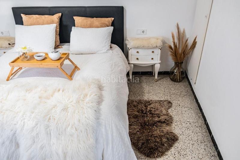 Foto ab03b8a9-6550-4f70-9ede-88de0c12073c. Pis amb xemeneia calefacció a Centre Vidreres