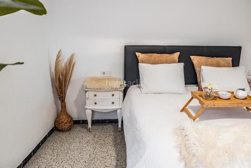 Foto b036ddd5-3c5c-4a7a-b662-8fdec6f04cc9. Pis amb xemeneia calefacció a Centre Vidreres