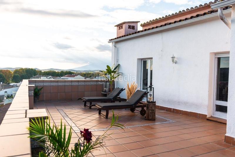 Foto c18c9b84-47cc-42fb-a555-6d532a0cb812. Pis amb xemeneia calefacció a Centre Vidreres