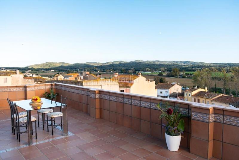 Foto f88e025f-c7ac-4602-9f38-6b7f8bf1ab73. Pis amb xemeneia calefacció a Centre Vidreres