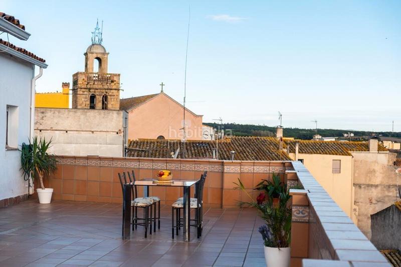 Foto fbf624ab-f961-4fb6-93f1-33b0b534311f. Pis amb xemeneia calefacció a Centre Vidreres