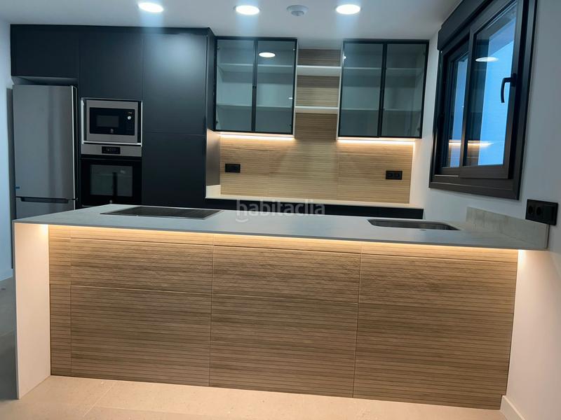 Foto 2418fe5f-cf1c-4512-bb0f-dece3b34014e. Casa adosada  en Mont Ferrant-Joan Carles I Blanes