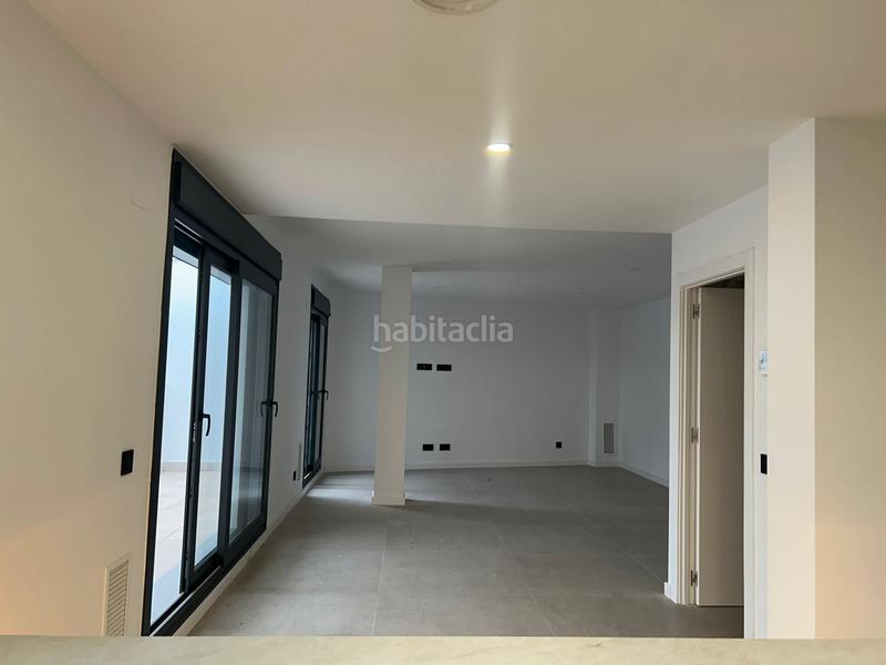 Foto 33a3eae8-804b-4fc4-bdb1-6d2392fa73f7. Casa adosada  en Mont Ferrant-Joan Carles I Blanes