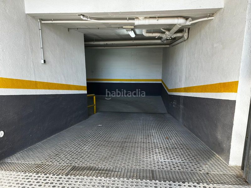 Foto c830ecad-c781-4e48-95f1-4f5b1fe43146. Aparcament cotxe a Palafolls