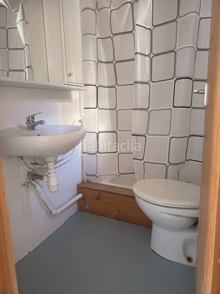 Foto 129b4fb0-263f-46b1-89d2-eb250ab7f25d. Pis a Centre Tortosa