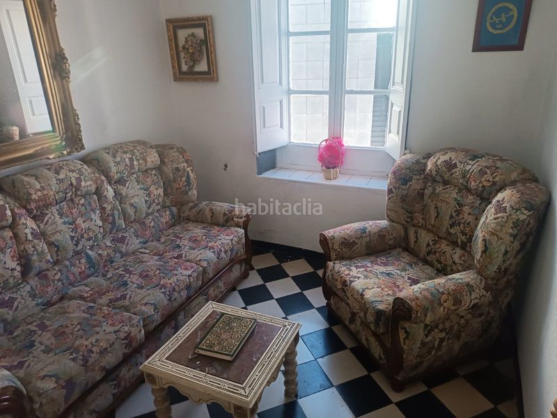 Foto 0e99bdb2-f5a5-46f7-9fa9-af9b25c62b61. Pis amb xemeneia calefacció a Anglès
