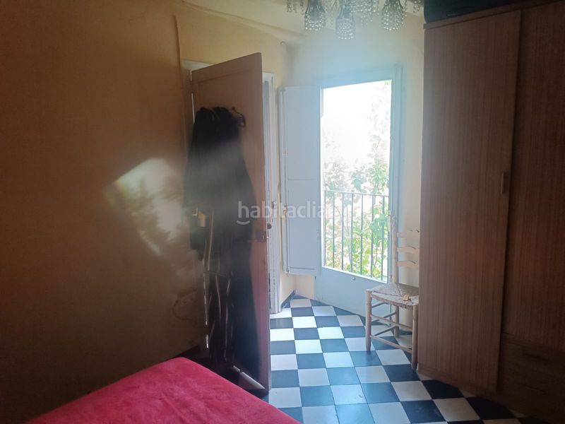 Foto 718692ff-a9e2-4d38-bd34-a3cf0e5c3992. Pis amb xemeneia calefacció a Anglès