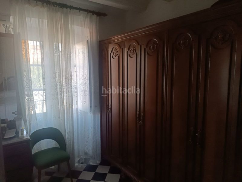 Foto f2b5228e-a917-44b0-9a23-e1e3ef2123e4. Pis amb xemeneia calefacció a Anglès