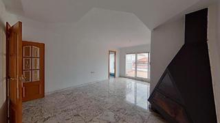 Attique  Carrer de l'empordà. Ático en venta con inquilinos, inversión