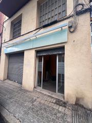 Local Comercial  Carrer antoni de capmany. Local okupado en mataró