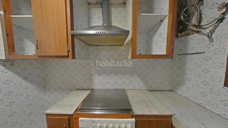 Foto 072cf719-fe65-4c76-a2d2-91703b02f0b7. Pis amb xemeneia a Granollers nord Granollers