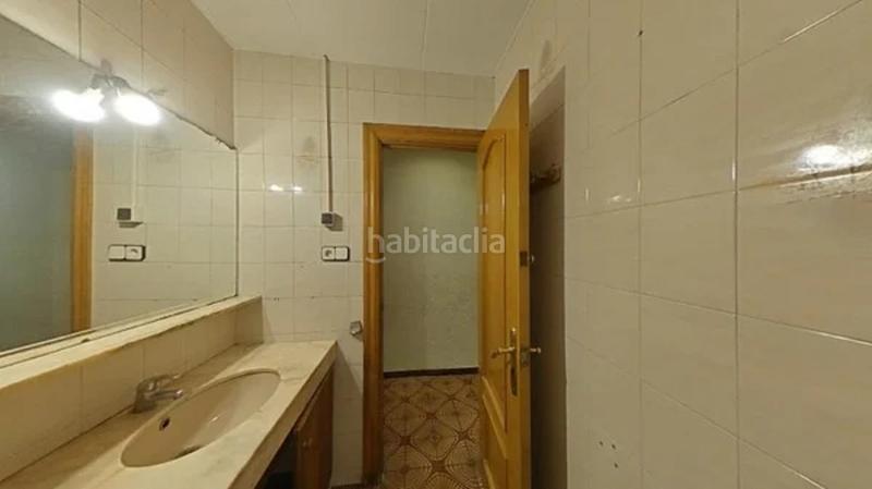 Foto 58153e94-7589-49f1-9578-83aa999246ed. Pis amb xemeneia a Granollers nord Granollers