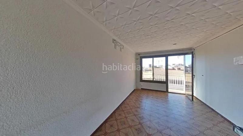 Foto b83c4b69-d353-44e8-87c3-ad009b810d74. Pis amb xemeneia a Granollers nord Granollers