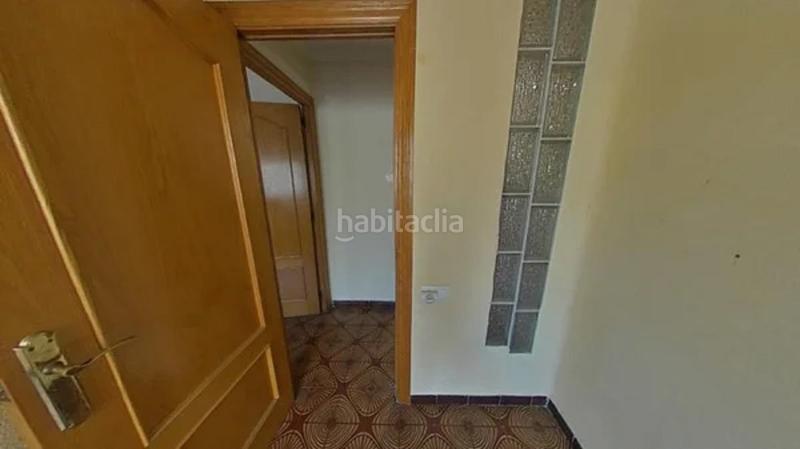 Foto d77689cb-e280-46d0-a4d8-011bed14f7b7. Pis amb xemeneia a Granollers nord Granollers