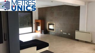 Casa  Avinguda montnegre. Casa unifamiliar en collsacreu, vallgorguina