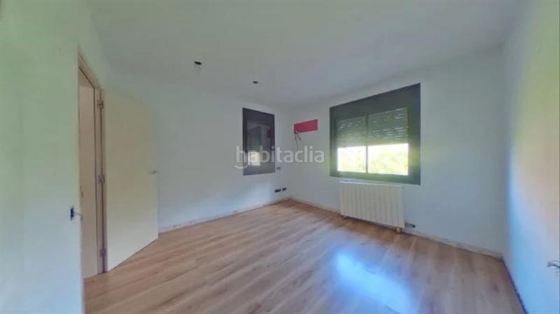 Foto 374aaa99-7d8c-439f-9ff8-d840302098ad. Casa con camino riscaldamento parcheggio piscina in Roca del Vallès (La)