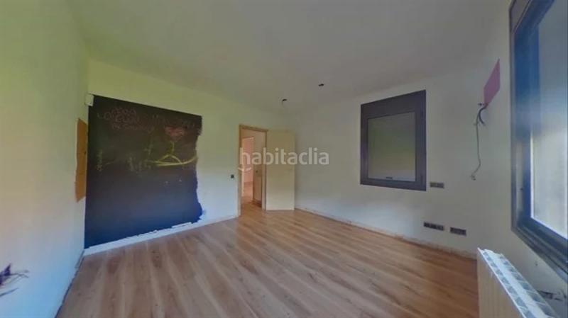 Foto 99ca6a16-4a5a-46d2-9991-d2bc70131e0f. Casa con camino riscaldamento parcheggio piscina in Roca del Vallès (La)