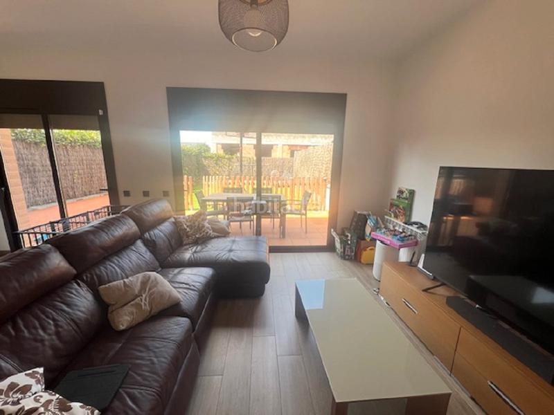 Foto 2d375ba0-df4a-40df-9163-33021a934b8d. Casa bifamiliare con riscaldamento parcheggio in Roca del Vallès (La)