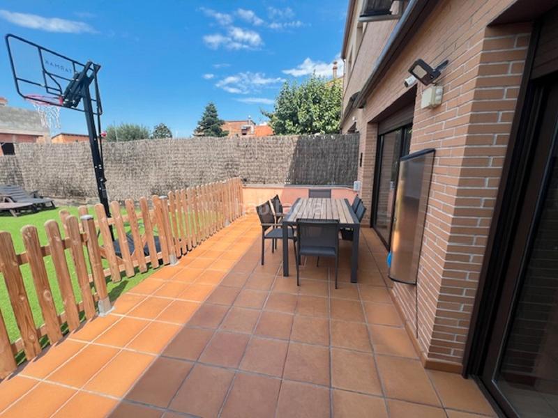 Foto 5512ca57-87fe-4579-9582-5c971f0b1b1c. Casa bifamiliare con riscaldamento parcheggio in Roca del Vallès (La)