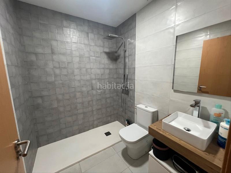 Foto 72cab2ba-4a3e-4e4d-a425-7ccfcb796da3. Casa bifamiliare con riscaldamento parcheggio in Roca del Vallès (La)