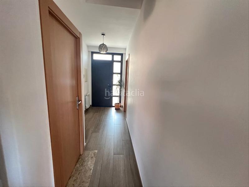 Foto d45e2aec-2e8f-4e24-aa68-9e8e46db7bec. Casa bifamiliare con riscaldamento parcheggio in Roca del Vallès (La)