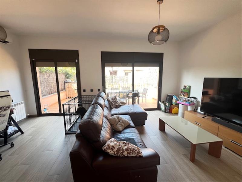 Foto daa5698e-7c64-4ea8-b753-3f153b5f1328. Casa bifamiliare con riscaldamento parcheggio in Roca del Vallès (La)