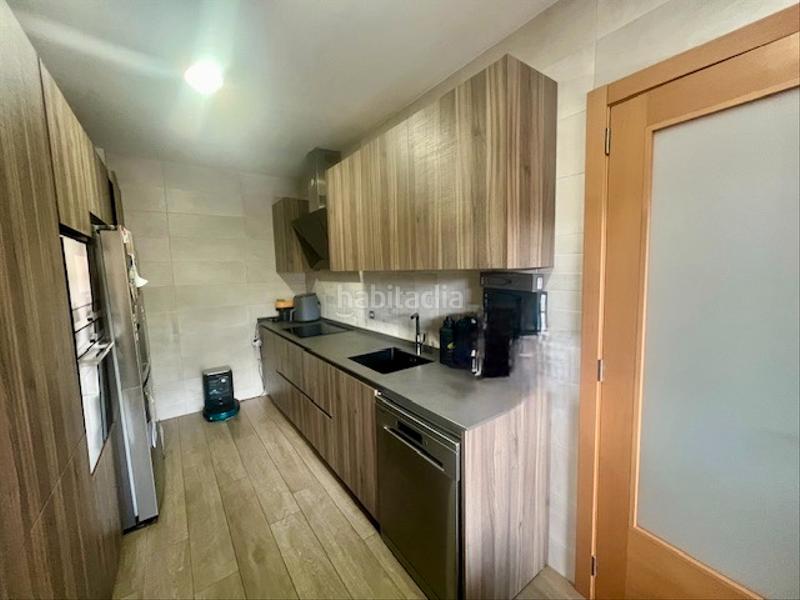 Foto f8dc8623-9e2b-42f5-9eb9-345c27236737. Casa bifamiliare con riscaldamento parcheggio in Roca del Vallès (La)