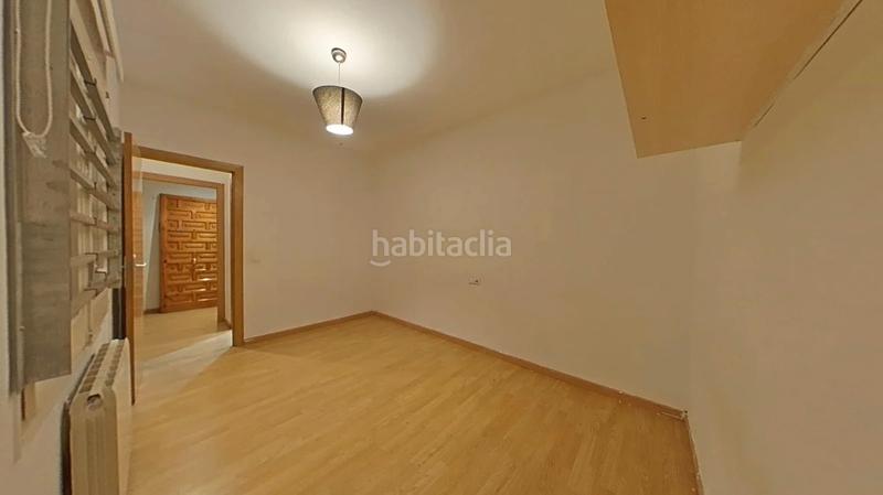 Foto 7de0669e-69dc-4389-83d8-d458384a0390. Piso  4 habitaciones, ascensor y balcón en Centre Pineda de Mar