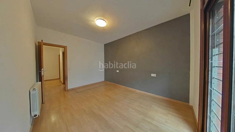 Foto 9996f54e-a222-4a6d-bc99-e03ab6a19156. Piso  4 habitaciones, ascensor y balcón en Centre Pineda de Mar