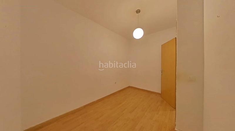 Foto f7bc8d66-8a02-4580-91e7-9b5ffb24d68a. Piso  4 habitaciones, ascensor y balcón en Centre Pineda de Mar