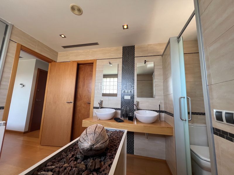 Foto 270bed21-9717-4756-bb39-825528d31324. Casa amb calefacció aparcament a Roca del Vallès (La)