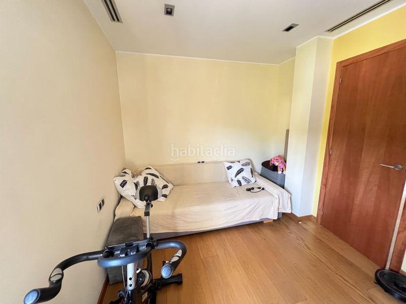Foto 4909a537-1090-4a5c-85dd-27a4e4a1574a. Casa amb calefacció aparcament a Roca del Vallès (La)