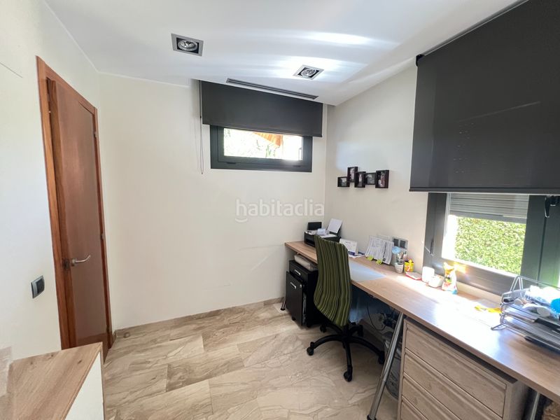 Foto b23e250d-8f39-4f6d-a3d1-d5daa1b66a5a. Casa amb calefacció aparcament a Roca del Vallès (La)