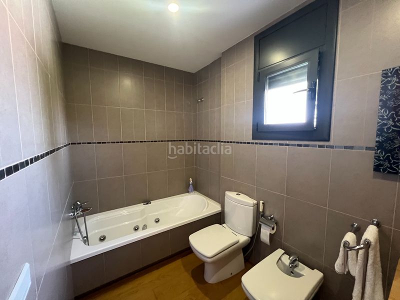 Foto b6ccf52d-e0e6-4388-b8da-8fd597dde7ce. Casa amb calefacció aparcament a Roca del Vallès (La)