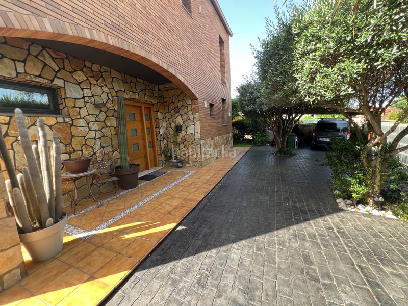 Foto c5e38349-9659-4c72-8b5f-4d54da88d490. Casa amb calefacció aparcament a Roca del Vallès (La)
