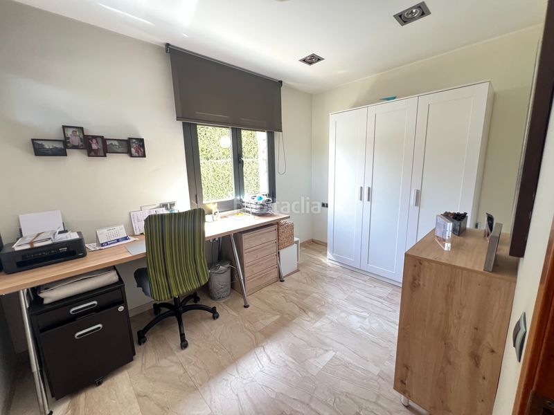 Foto f55f4140-b1c3-4f4a-99e8-68ba23f09796. Casa amb calefacció aparcament a Roca del Vallès (La)