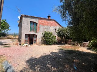 Casale  N/a. Masía rústica con gran parcela