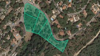 Residential Plot in Carrer burriac 4. Terreno en venta que comprende 5 parcelas