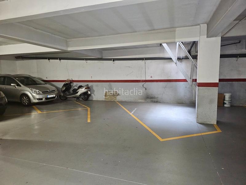 Foto f1f2c370-406b-4e43-922f-f047ab094f76. Parking moto en avinguda de madrid 199 en venta plaza de parking para varías motos ! en Barcelona