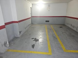 Autoparkplatz  Carrer d'evarist arnús. Plaza de parking en venta en les corts.