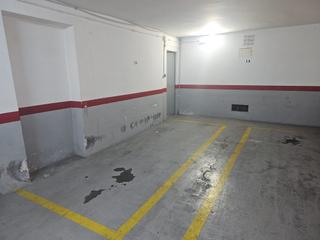 Aparcament cotxe  Carrer d'evarist arnús. Plaza de parking en venta en les corts.