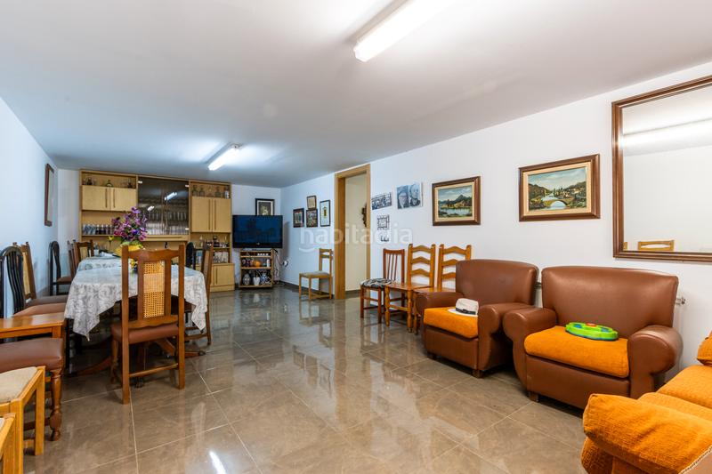 Foto 0e4b74d0-c77e-4654-ada3-628245071a99. Chalet ¡descubre el hogar de tus sueños ! en Matadepera