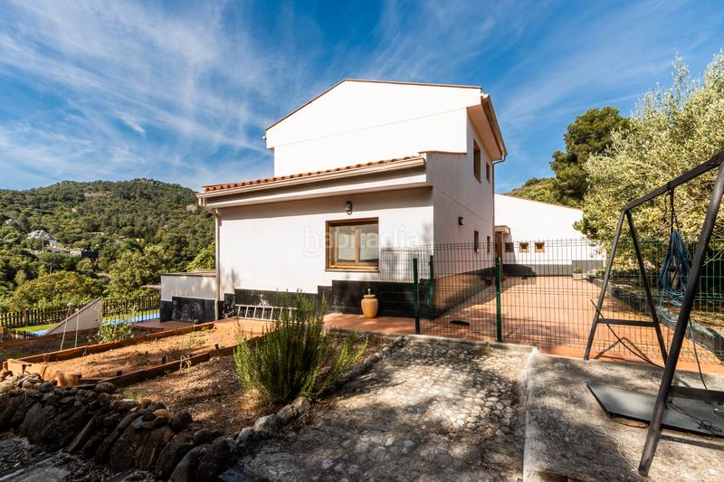 Foto b477a1f5-8be2-4896-a84b-58ccfbaf81a5. Chalet ¡descubre el hogar de tus sueños ! en Matadepera