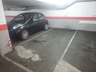Lloguer Aparcament cotxe  Carrer de violant d'hongria reina d'aragó. Alquiler de plaza de parking en les corts | fácil acceso | junto